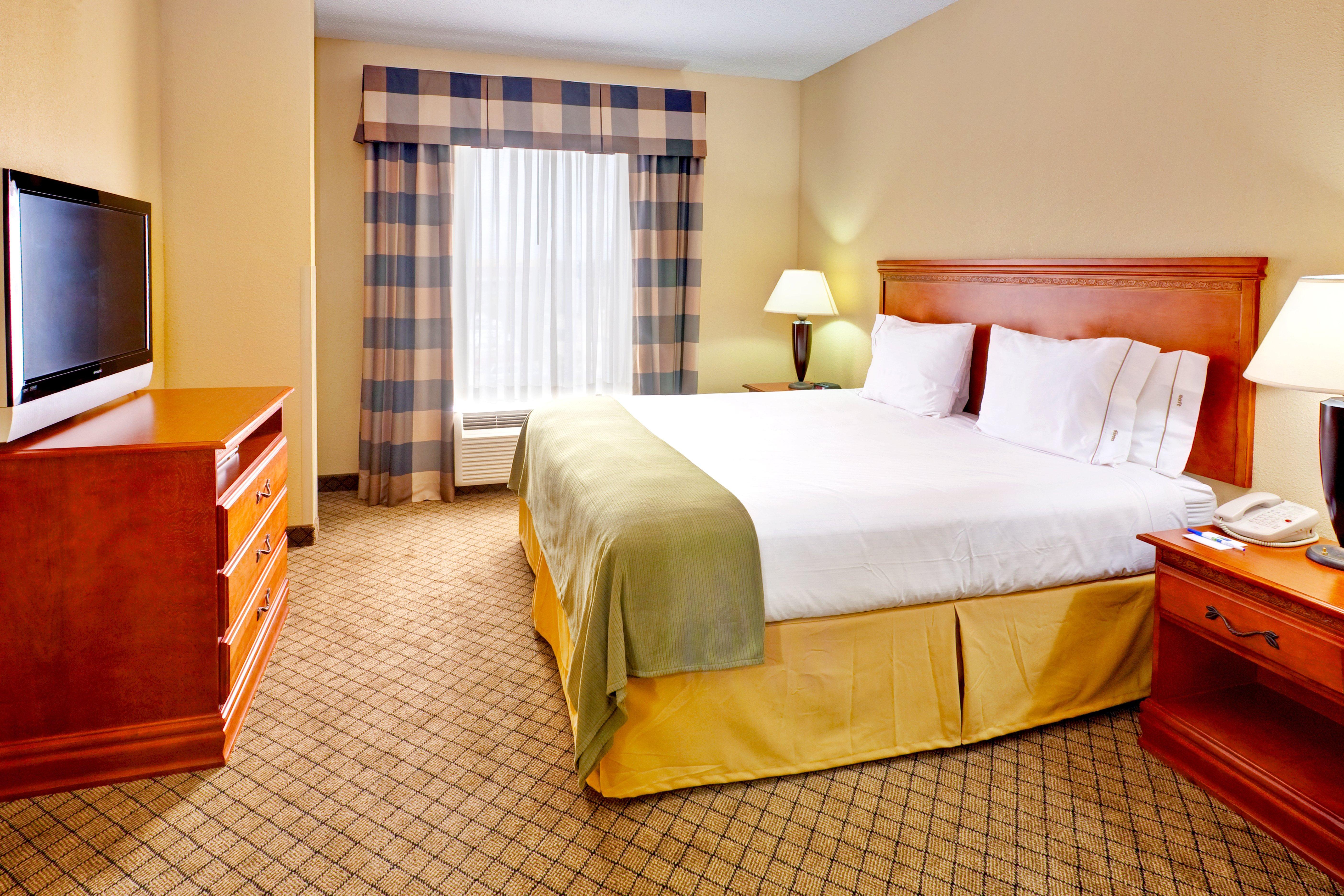 Holiday Inn Express & Suites Грийнууд Стая снимка